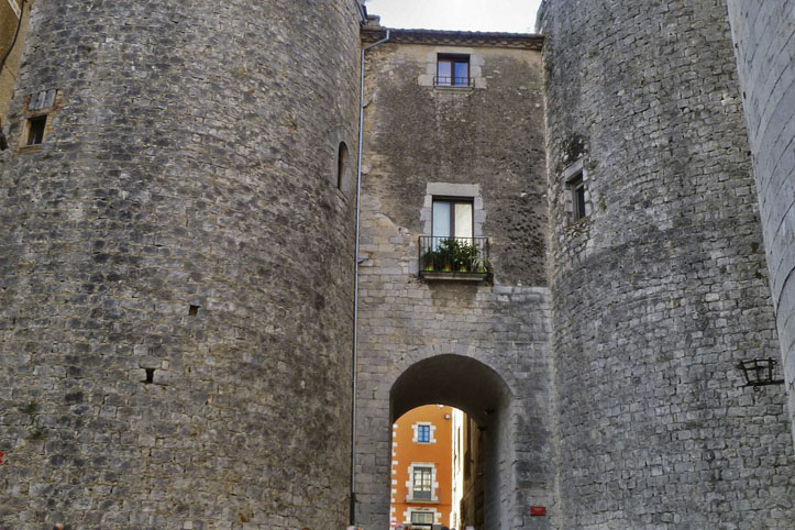 Girona walls